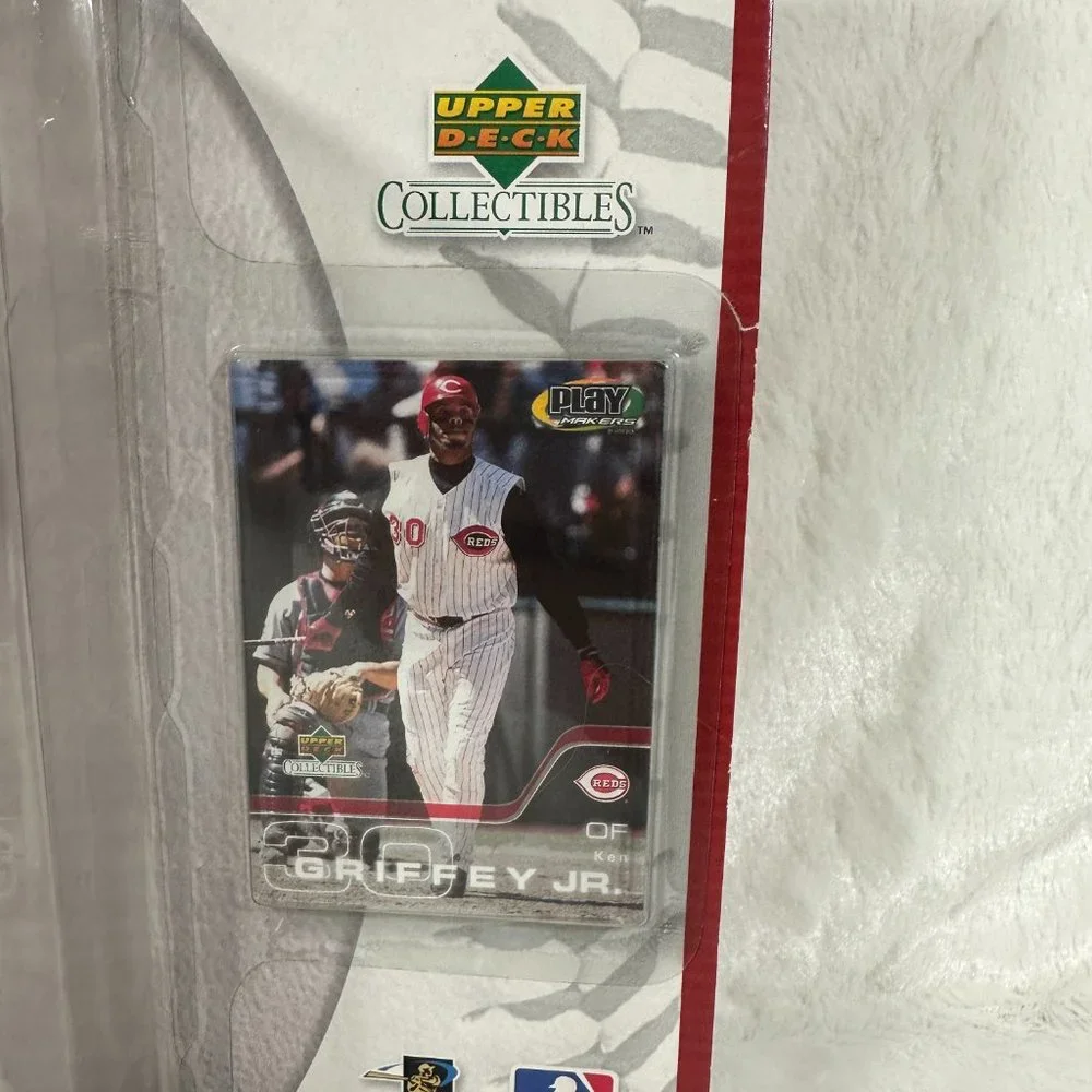 2002 MLB Edition Play Makers Upper Deck Ken Griffey Jr Bobblehead in package - Picture 3 of 6
